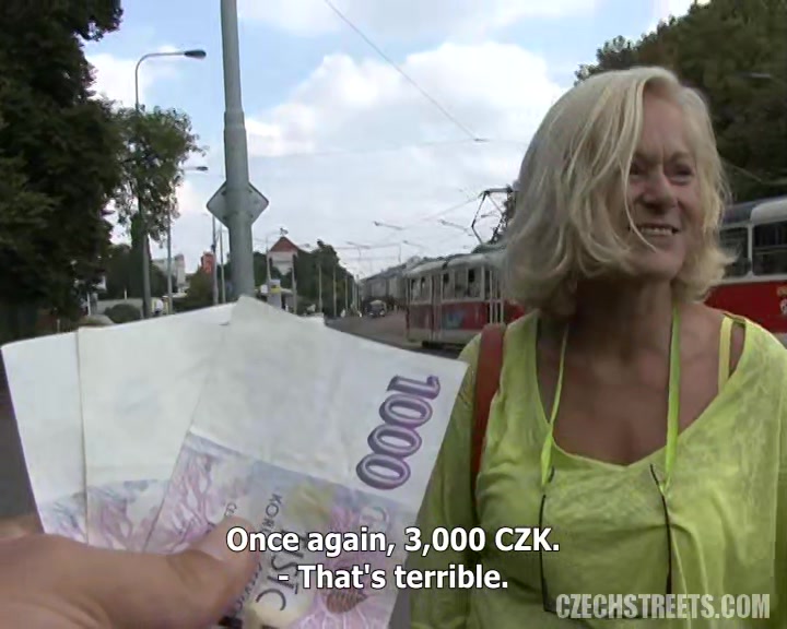 Чешская старуха продалась молодому пикаперу за бабки прямо в парке